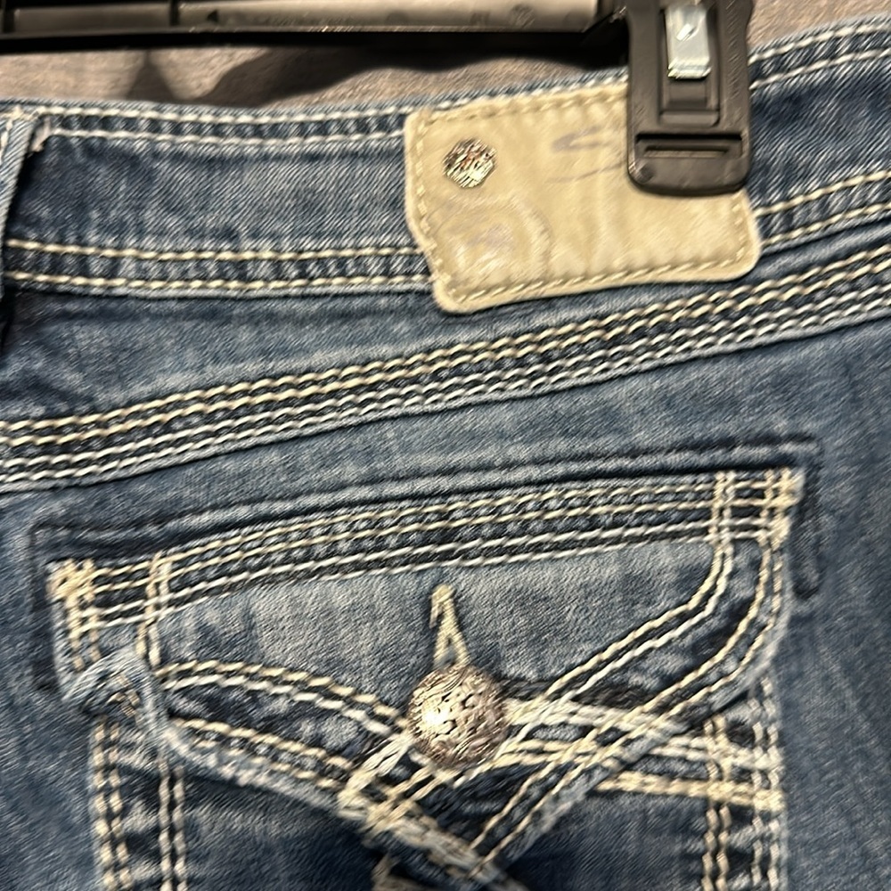 Sliver seven Jean short​ - Picture 2 of 6